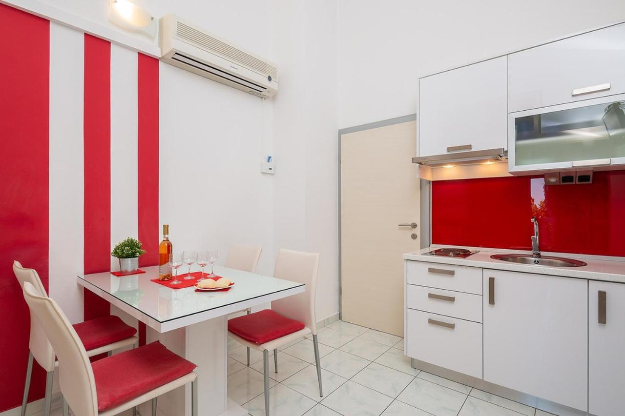 Apartmani Kaštelančić Podstrana Bagian luar foto