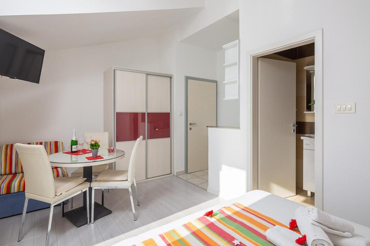 Apartmani Kaštelančić Podstrana Bagian luar foto