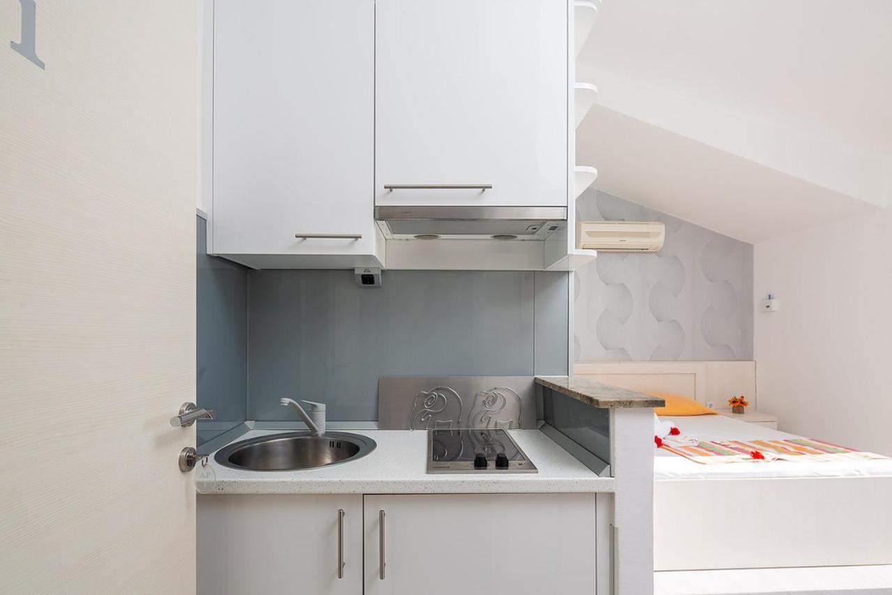 Apartmani Kaštelančić Podstrana Bagian luar foto