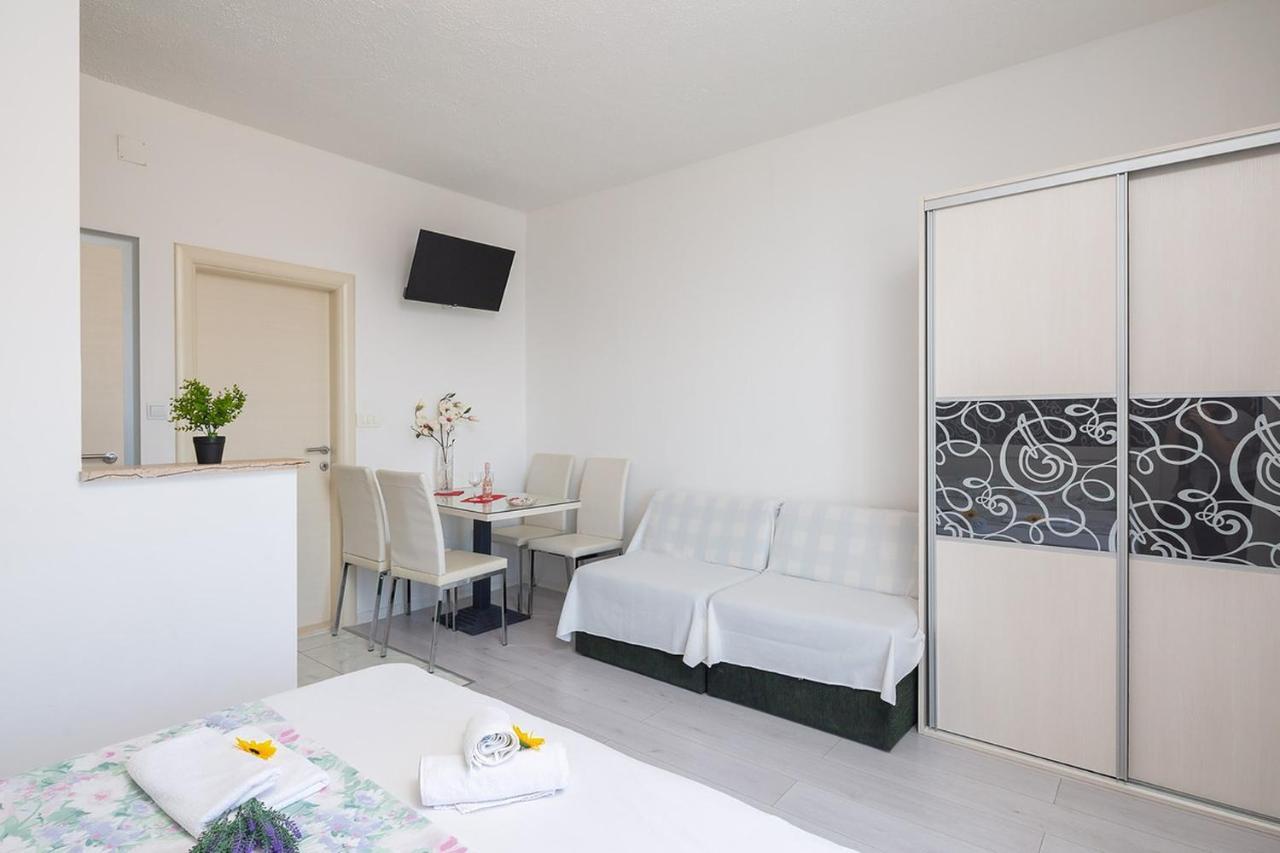 Apartmani Kaštelančić Podstrana Bagian luar foto