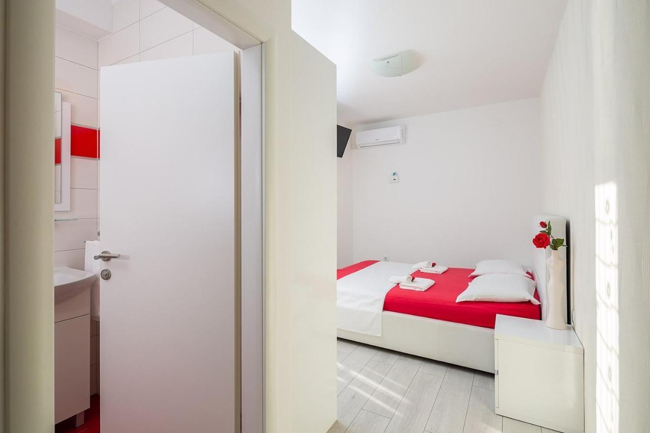Apartmani Kaštelančić Podstrana Bagian luar foto