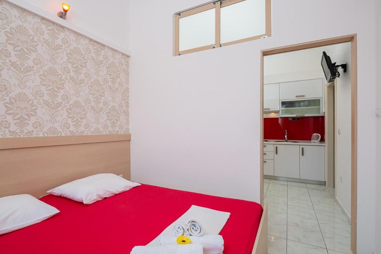 Apartmani Kaštelančić Podstrana Bagian luar foto
