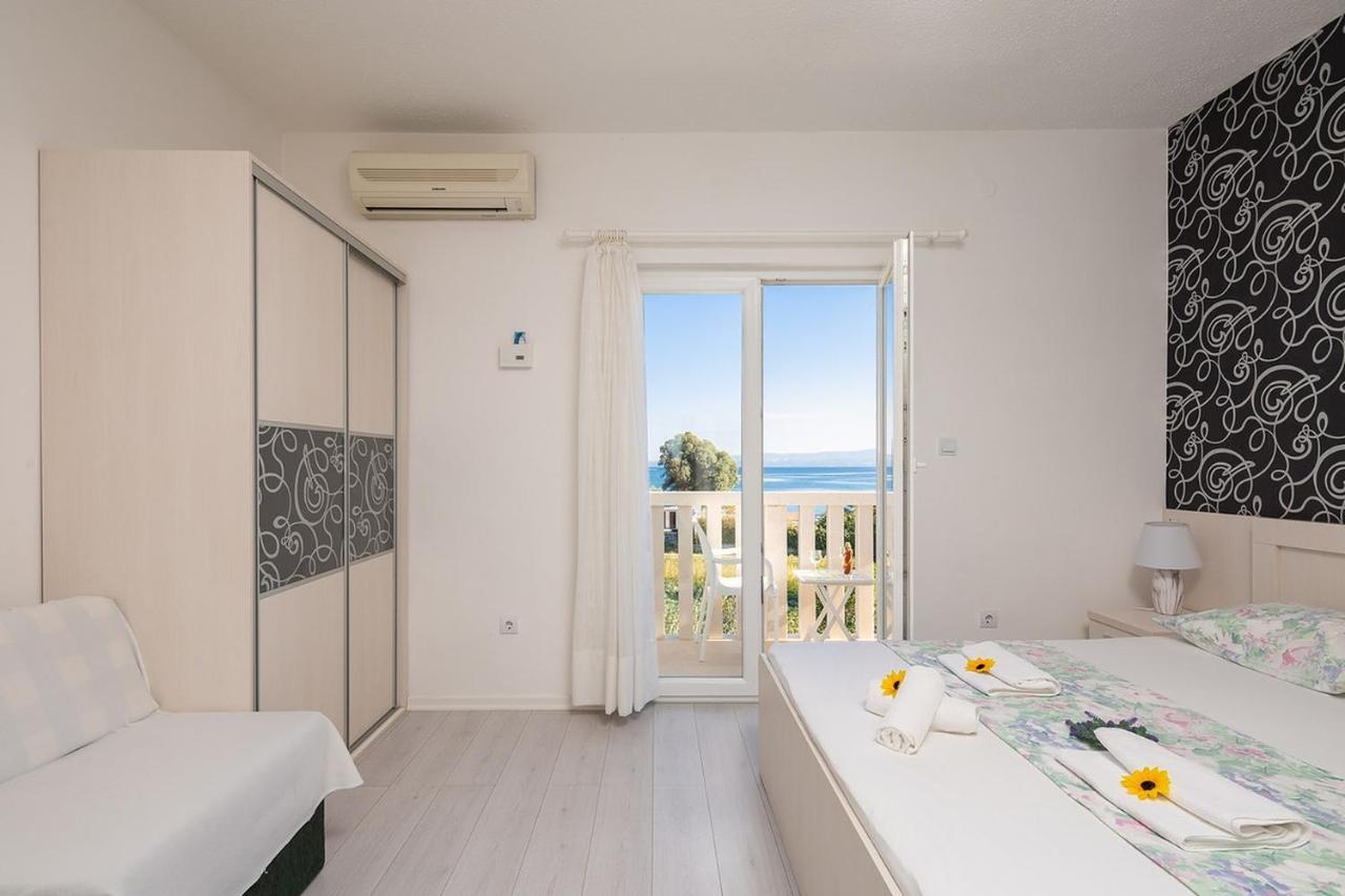 Apartmani Kaštelančić Podstrana Bagian luar foto
