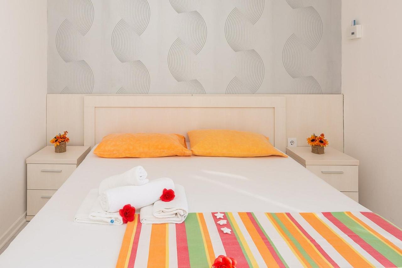 Apartmani Kaštelančić Podstrana Bagian luar foto