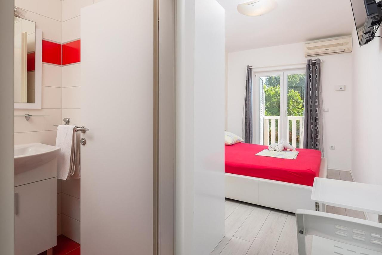 Apartmani Kaštelančić Podstrana Bagian luar foto