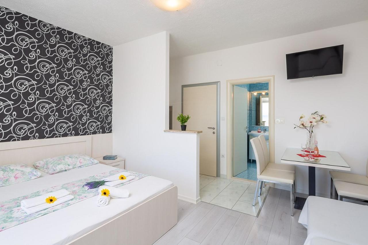 Apartmani Kaštelančić Podstrana Bagian luar foto