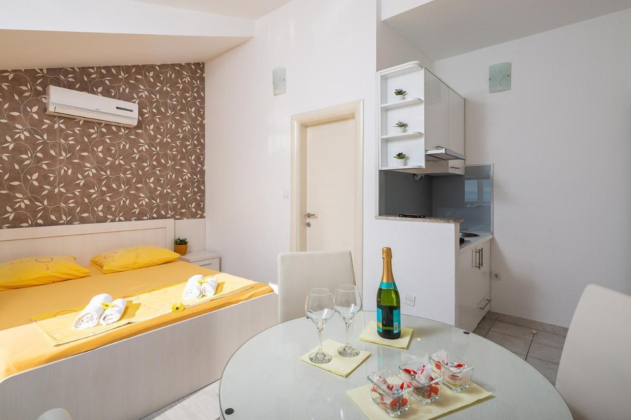 Apartmani Kaštelančić Podstrana Bagian luar foto