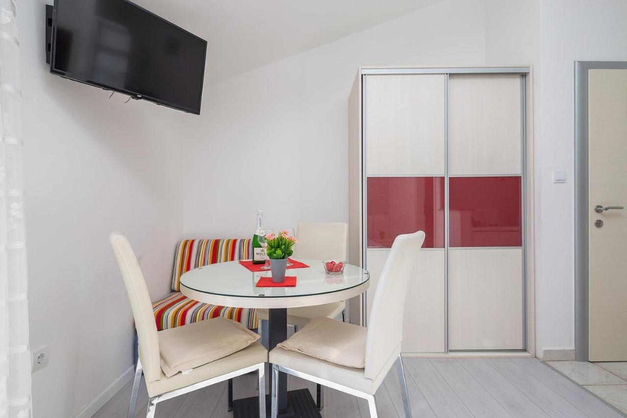 Apartmani Kaštelančić Podstrana Bagian luar foto