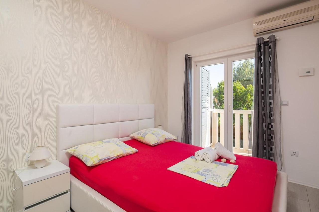 Apartmani Kaštelančić Podstrana Bagian luar foto